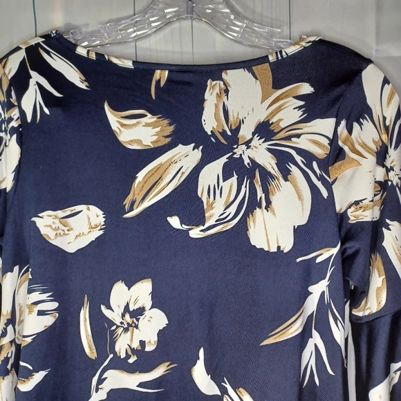 White Mark floral top NWOT - Picture 8 of 9